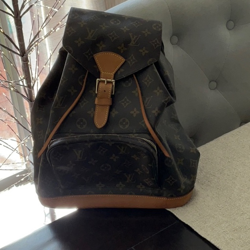 LOUIS VUITTON Authentic Vintage Monogram Montsouris Backpack